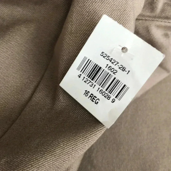 🆕Old Navy Cropped Stretchy Khaki Pants 16  🆕 - Picture 7 of 8